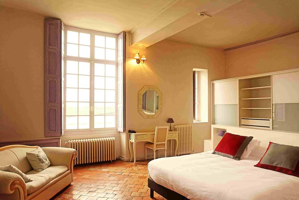 Logis Hotel Le Relais Louis XI Мён-сюр-Луар Экстерьер фото
