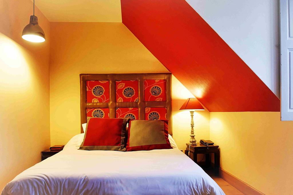 Logis Hotel Le Relais Louis XI Мён-сюр-Луар Экстерьер фото