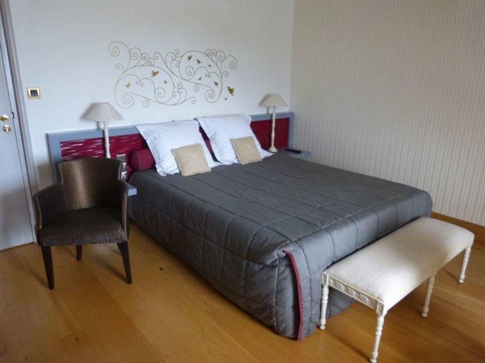 Logis Hotel Le Relais Louis XI Мён-сюр-Луар Экстерьер фото